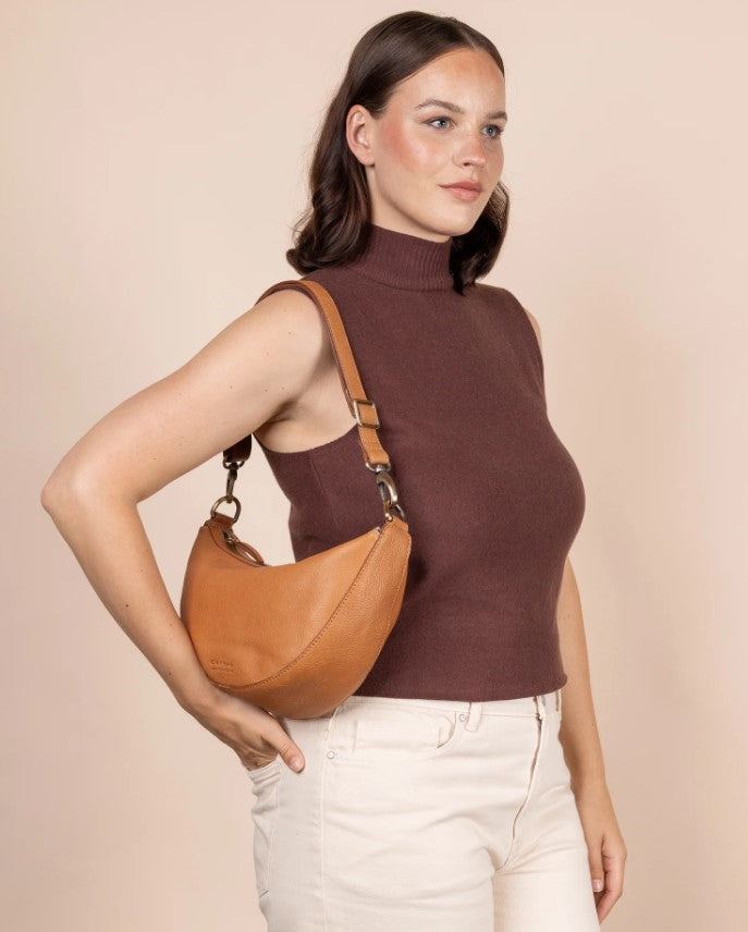 Leo - Wild Oak Soft Grain Leather