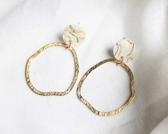 Boucles d'oreilles Britt marbré blanc - E048