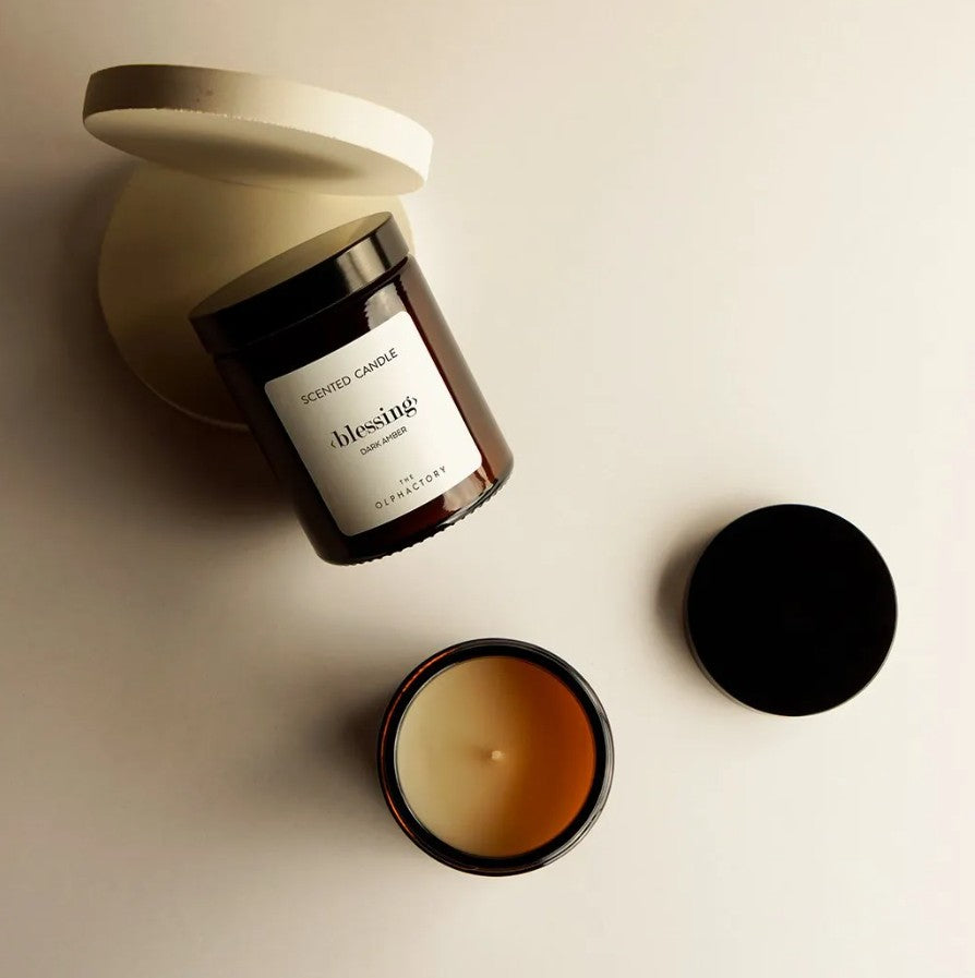 Bougie en verre 135g - Blessing - Dark Amber