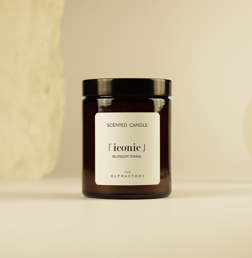 Bougie en verre 135g - Iconic - Blossom Tonka