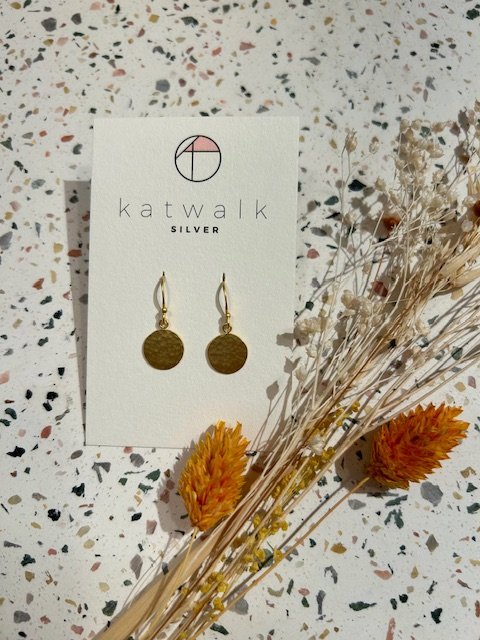 Boucles d'oreilles - or - pastille martelée pendante