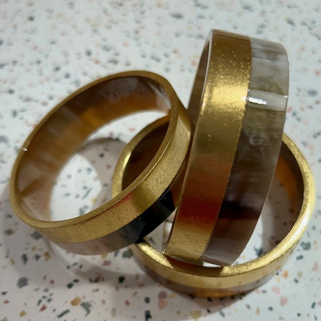 Bracelet en corne bicolore or - 2cm