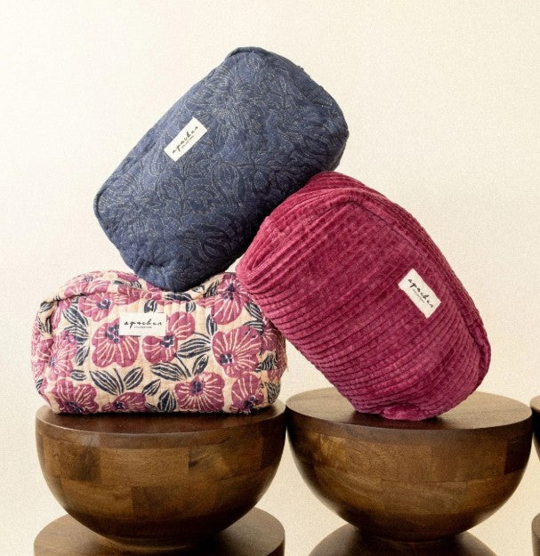 Trousse Gayane - Amaryllis - Macadamia Cherry