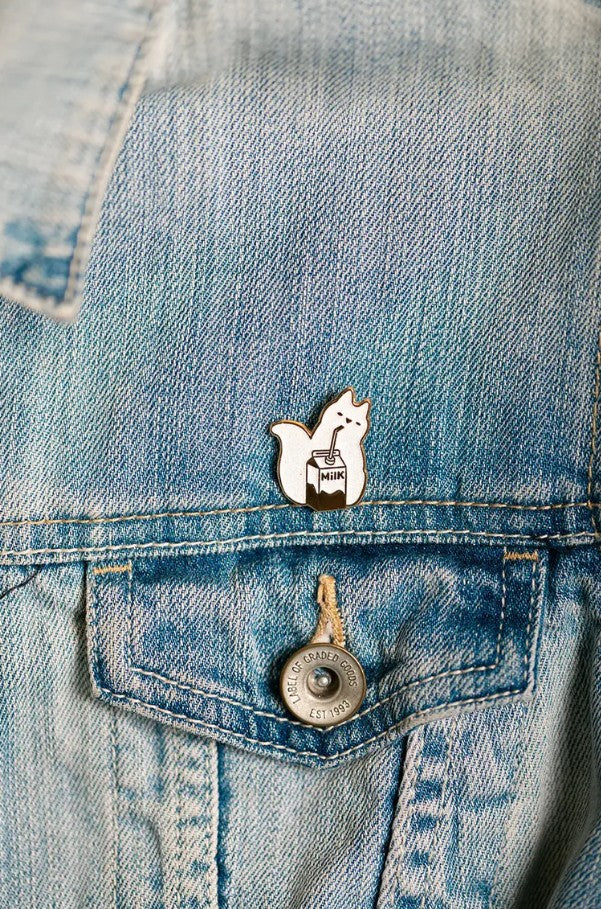 Pin's - Cat Milk