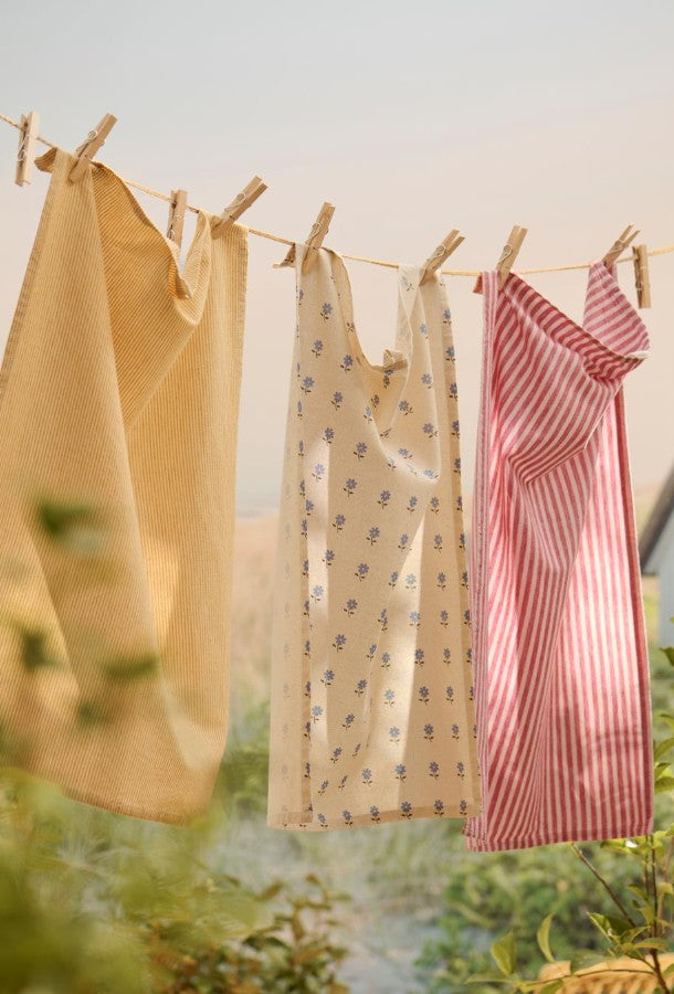 Tea Towel Liv - Thin yellow stripes - 66177-05