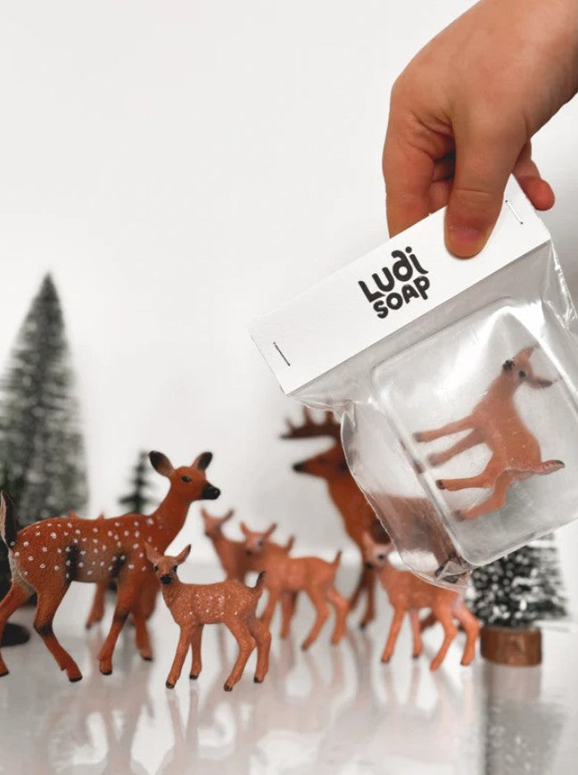 Savon transparent artisanal avec figurine - Faon