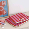 Pochette iPad Anouk - Rayures - Orchidée / tomato