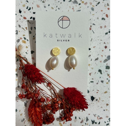 Boucles d'oreilles - messing - pastille martelée et perle nacrée