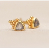 Boucles d'oreilles stud labradorite triangle with dots lated - 1650-GB-2