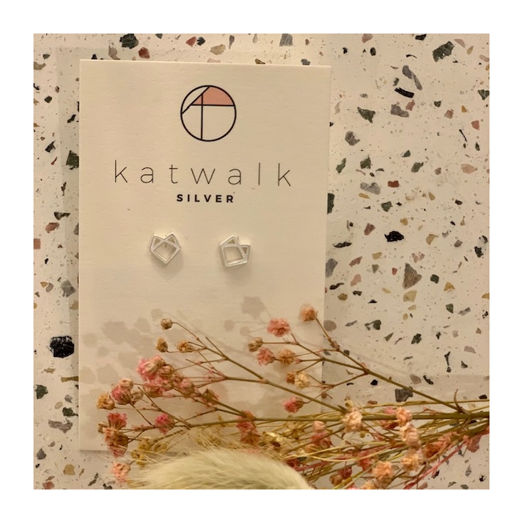Boucles d'oreilles tête de chat graphique - argent