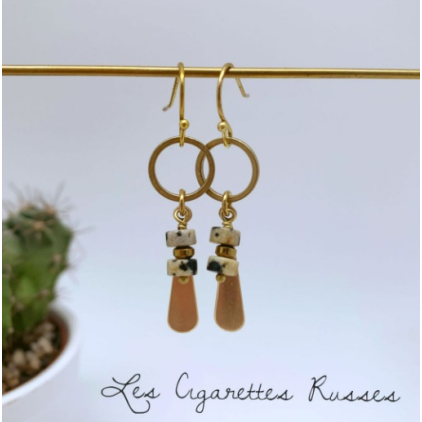 Boucles d'oreilles laiton cercle piecette goutte et perle jaspe dalmatien