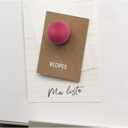 Petite boule magnétique en bois - rose