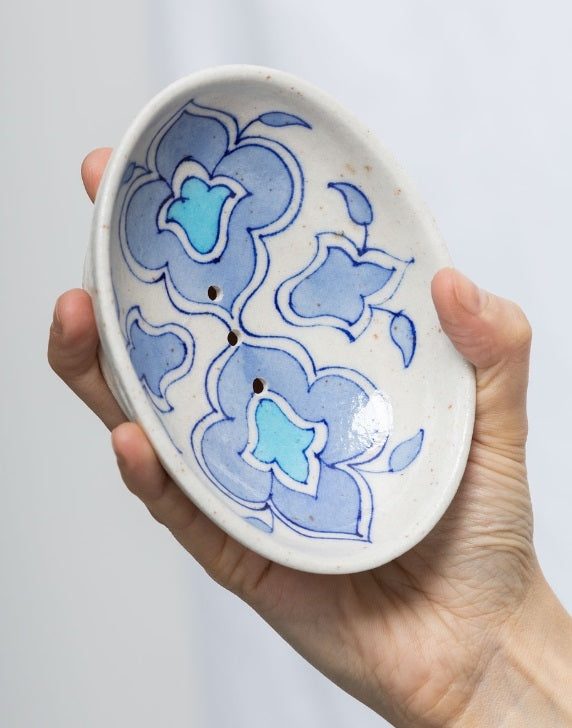 Soap Dish - blue pottery - bleu ciel - POR558