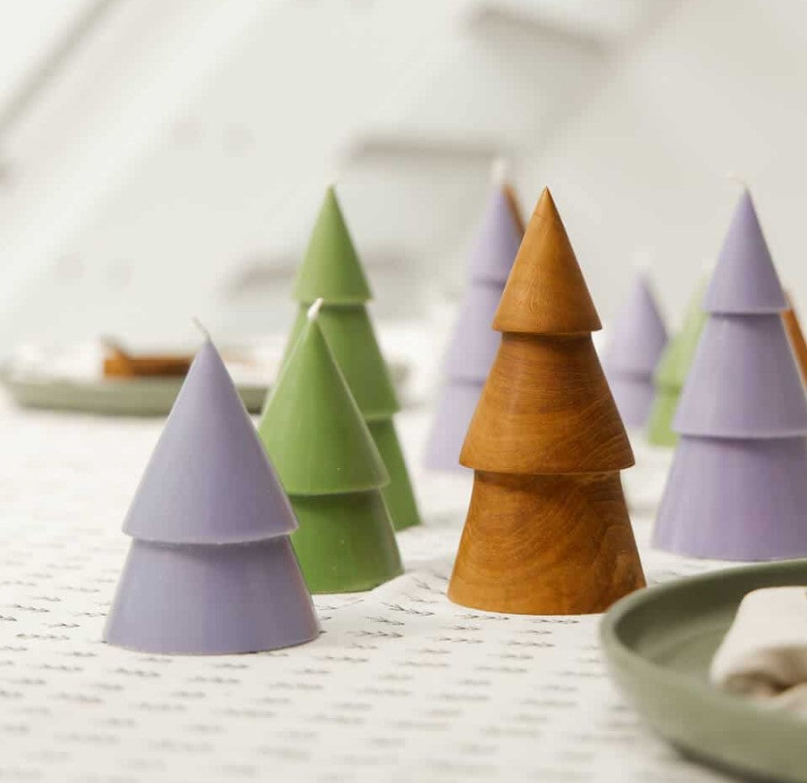Xmas Tree Candle M - Violet