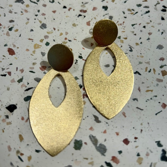 Boucle d'oreilles en laiton plaqué or  - Plume