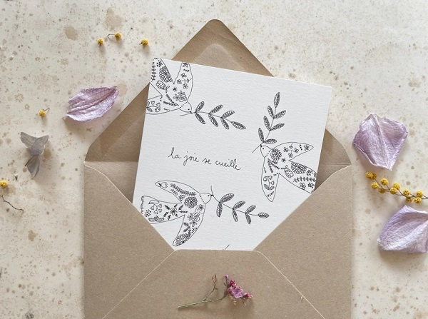 Carte Postale Double - La joie se cueille