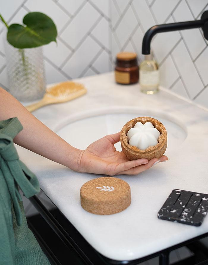 L'écrin en liège du shampoing