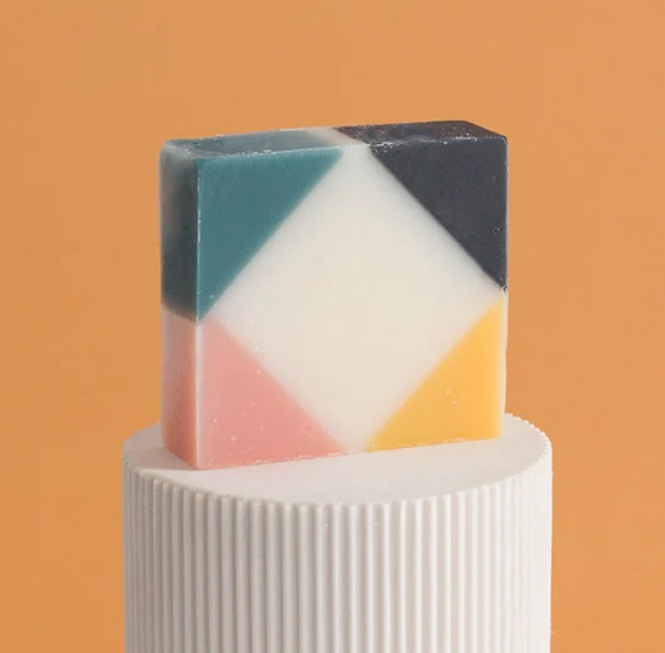 Savon surgras - ARLEQUIN N°1 - Rose fraiche