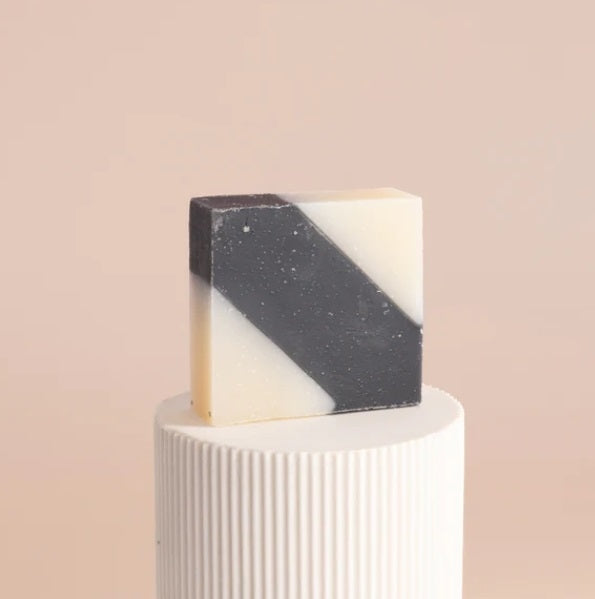 Savon surgras- DIAGONALE GRISE- citron fumé