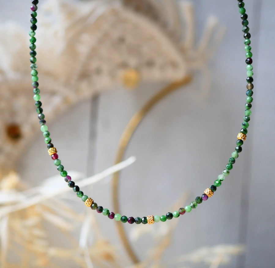 Collier - Punarjanm - rubis zoisite