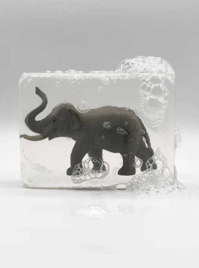 Savon transparent artisanal avec figurine - Elephant