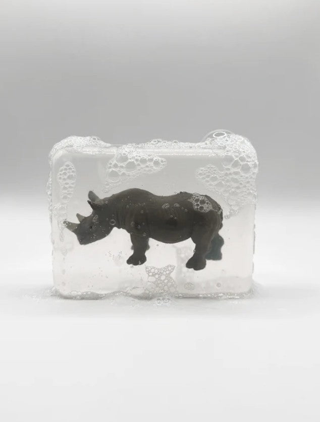 Savon transparent artisanal avec figurine - Rhinoceros