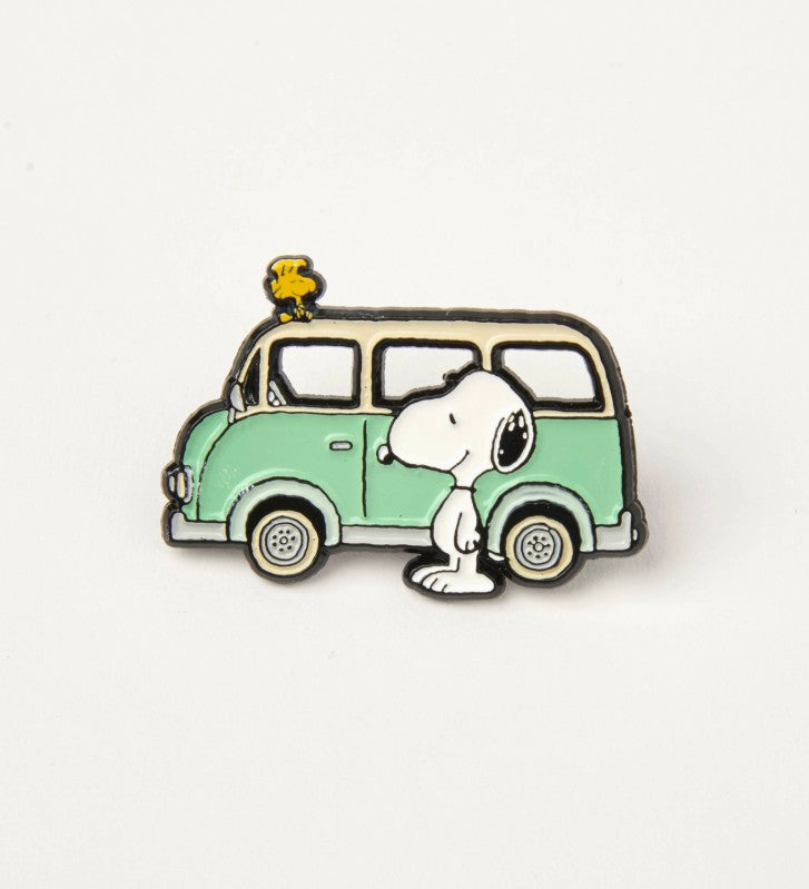Pin's Peanuts - Campeur